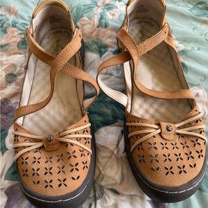 Women's Tan Mary Jane Shoes, by Jambu
